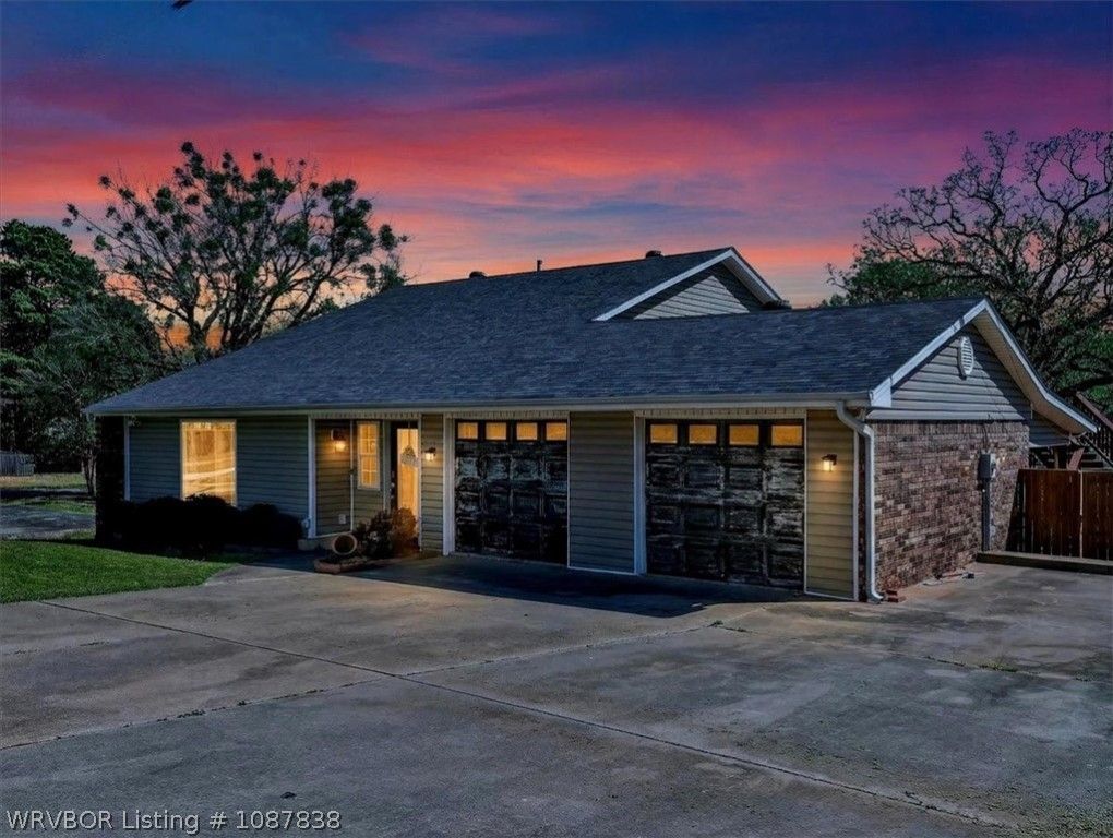 516 Beeler Street, Poteau, OK 74953