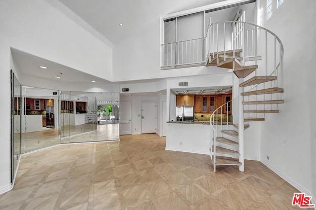 4477 Woodman Avenue 305, Sherman Oaks, CA 91423