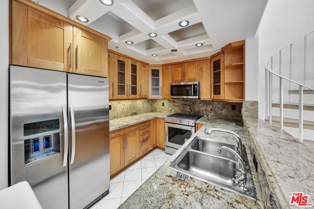 4477 Woodman Avenue 305, Sherman Oaks, CA 91423