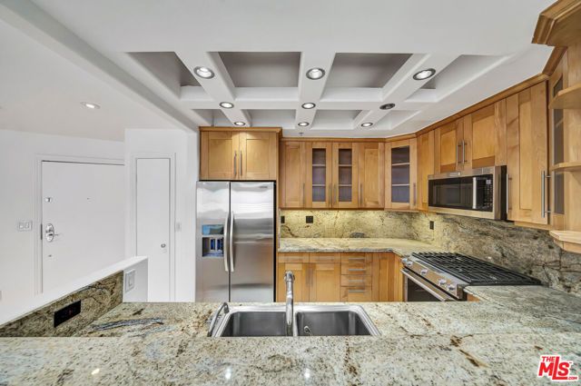 4477 Woodman Avenue 305, Sherman Oaks, CA 91423