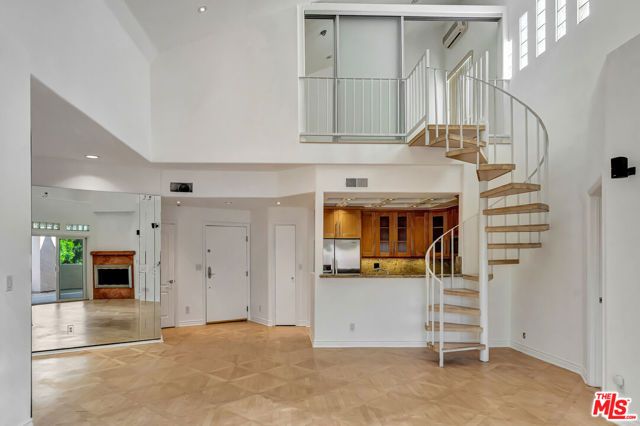 4477 Woodman Avenue 305, Sherman Oaks, CA 91423