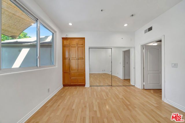 4477 Woodman Avenue 305, Sherman Oaks, CA 91423