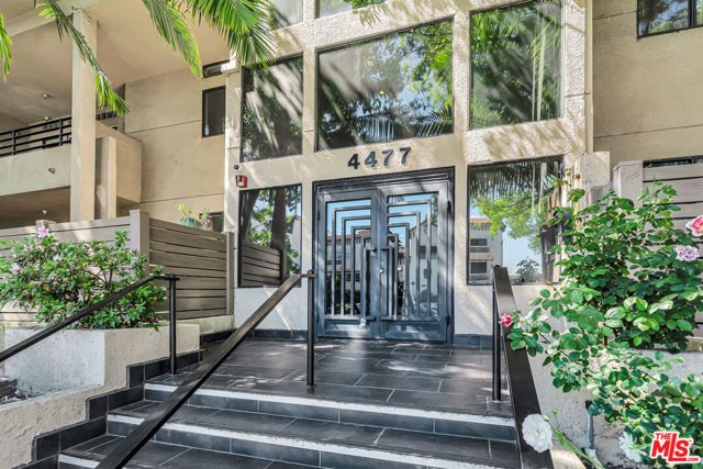 4477 Woodman Avenue 305, Sherman Oaks, CA 91423