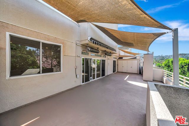 4477 Woodman Avenue 305, Sherman Oaks, CA 91423