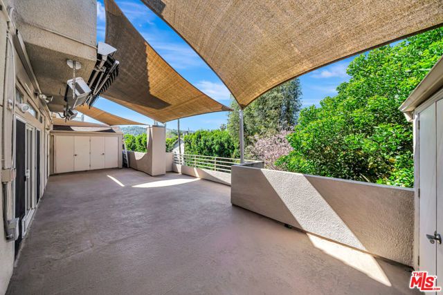 4477 Woodman Avenue 305, Sherman Oaks, CA 91423