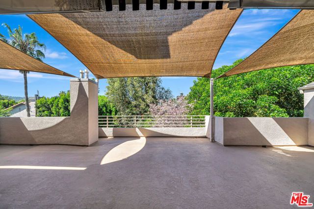 4477 Woodman Avenue 305, Sherman Oaks, CA 91423