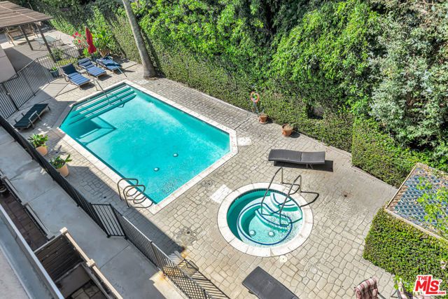 4477 Woodman Avenue 305, Sherman Oaks, CA 91423