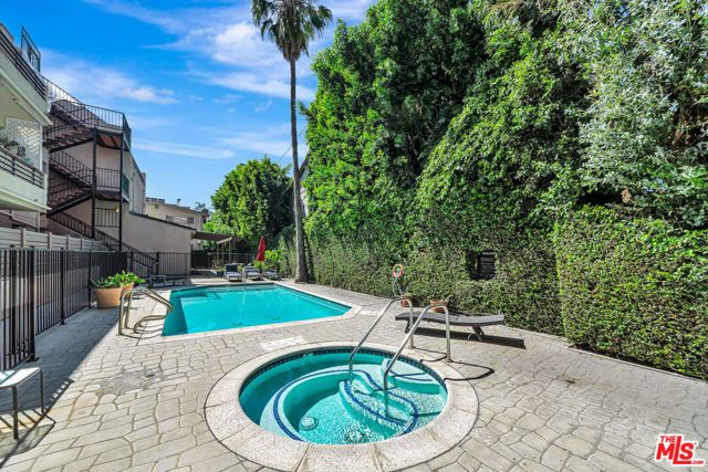 4477 Woodman Avenue 305, Sherman Oaks, CA 91423