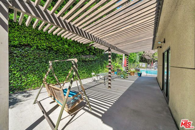 4477 Woodman Avenue 305, Sherman Oaks, CA 91423