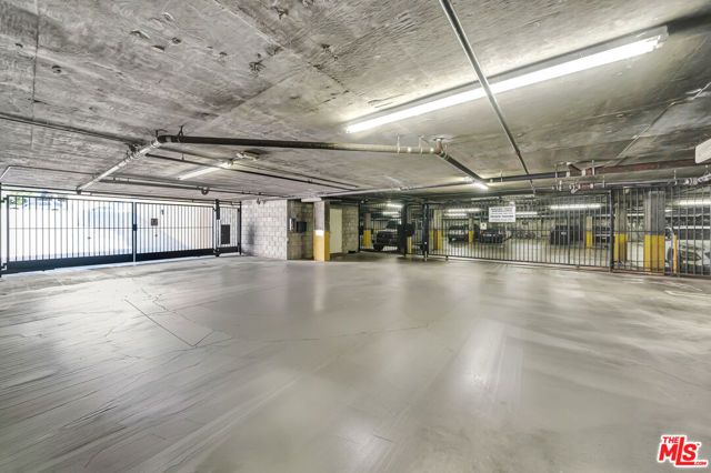 4477 Woodman Avenue 305, Sherman Oaks, CA 91423