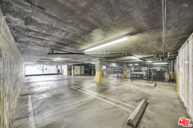 4477 Woodman Avenue 305, Sherman Oaks, CA 91423