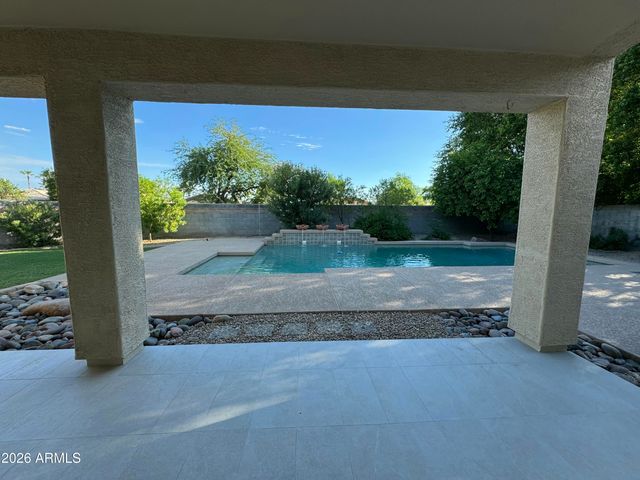 6371 W Tonopah Drive, Glendale, AZ 85308