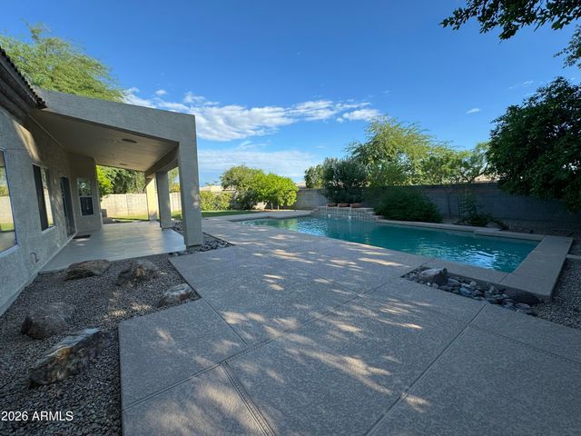6371 W Tonopah Drive, Glendale, AZ 85308
