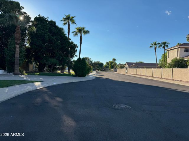 6371 W Tonopah Drive, Glendale, AZ 85308
