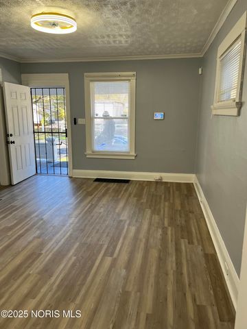 2324 Upton Avenue, Toledo, OH 43606