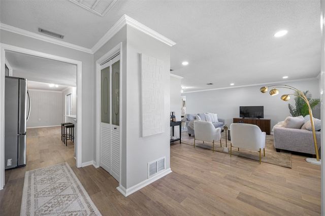 1932 ORO COURT, Clearwater, FL 33764