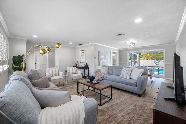 1932 ORO COURT, Clearwater, FL 33764