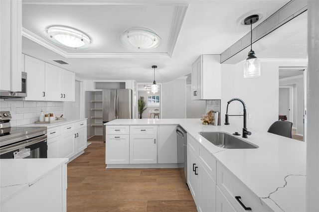 1932 ORO COURT, Clearwater, FL 33764