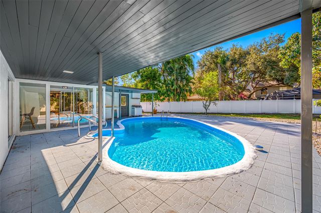 1932 ORO COURT, Clearwater, FL 33764