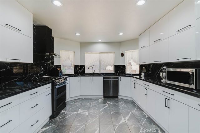 41201 Laidlaw Lane, Quartz Hill, CA 93551