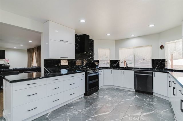 41201 Laidlaw Lane, Quartz Hill, CA 93551