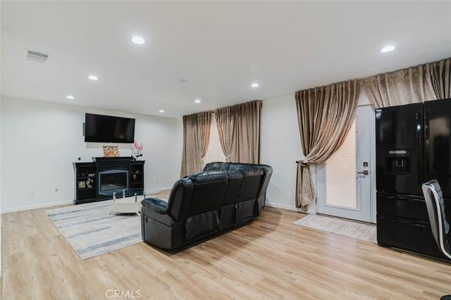 41201 Laidlaw Lane, Quartz Hill, CA 93551