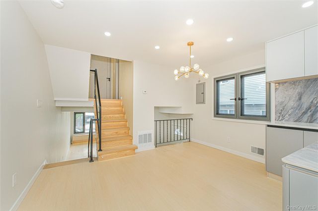 55 Beard Street, Staten Island, NY 10314