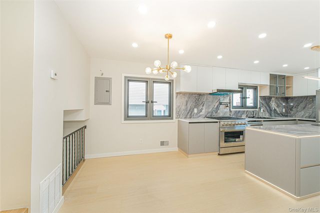 55 Beard Street, Staten Island, NY 10314