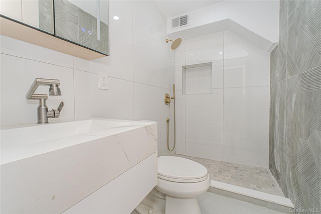 55 Beard Street, Staten Island, NY 10314