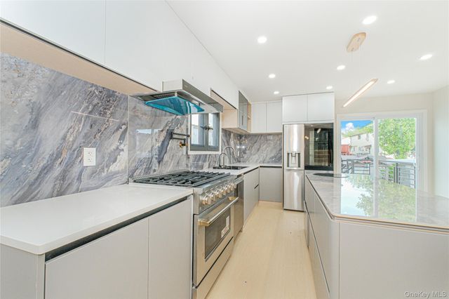 55 Beard Street, Staten Island, NY 10314