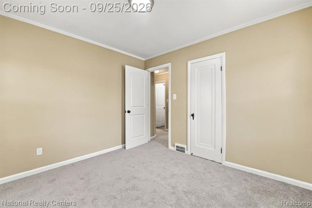 13957 Berwyn, Redford, MI 48239