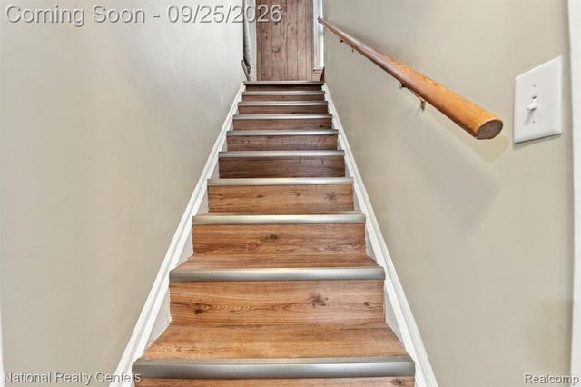 13957 Berwyn, Redford, MI 48239