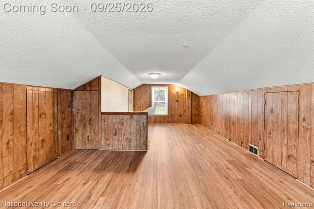 13957 Berwyn, Redford, MI 48239