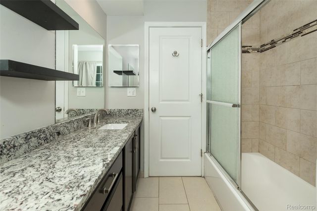 33286 Linsdale Court, Sterling Heights, MI 48310