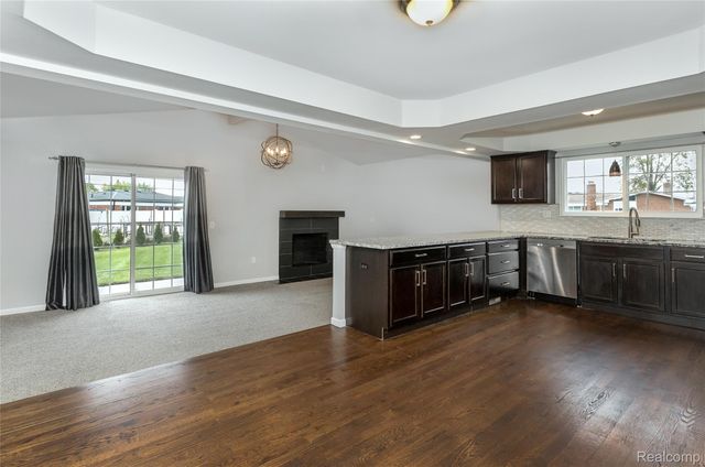 33286 Linsdale Court, Sterling Heights, MI 48310