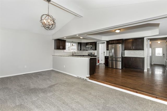 33286 Linsdale Court, Sterling Heights, MI 48310