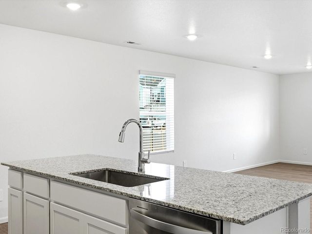 21266 E 65th Dr, Aurora, CO 80019