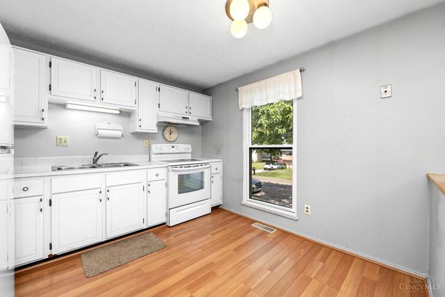 1839 W Kemper Road, Forest Park, OH 45240