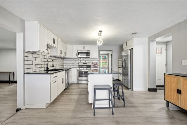 856 Cleveland Ave, Brackenridge, PA 15014