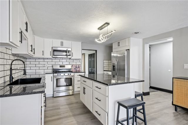 856 Cleveland Ave, Brackenridge, PA 15014