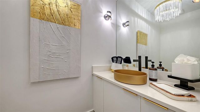 1421 N LAKE SHORE DRIVE, Sarasota, FL 34231