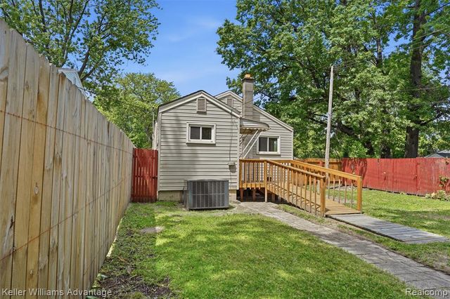 8235 Cornell Street, Taylor, MI 48180