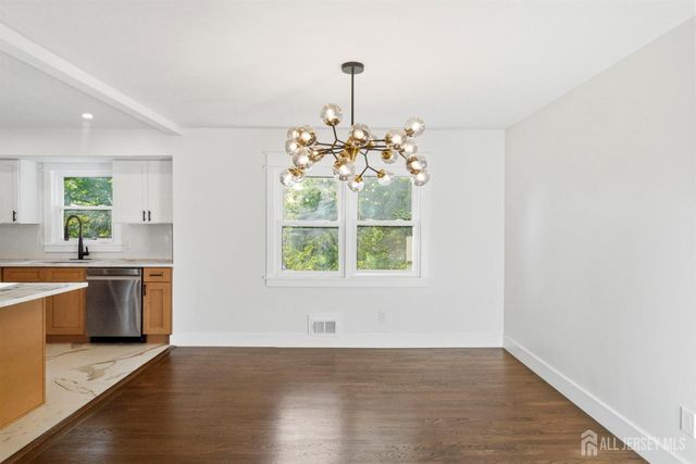 684 West Avenue, Sewaren, NJ 07077