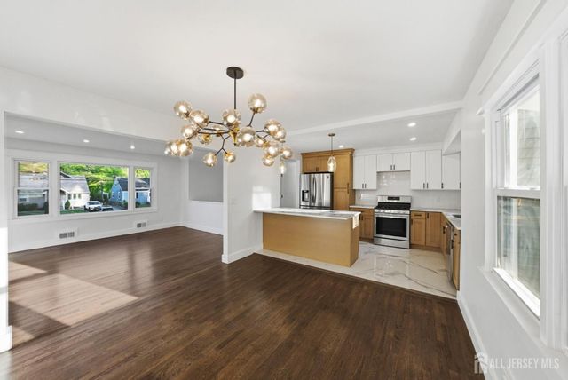 684 West Avenue, Sewaren, NJ 07077