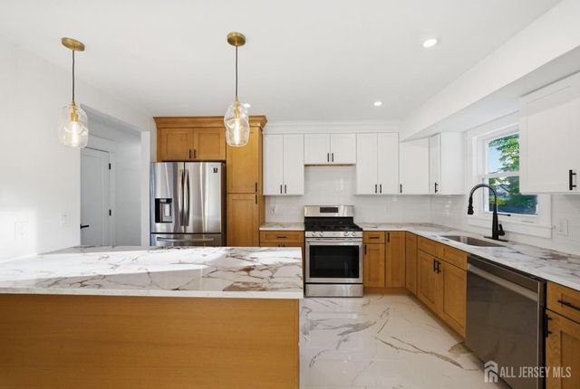 684 West Avenue, Sewaren, NJ 07077