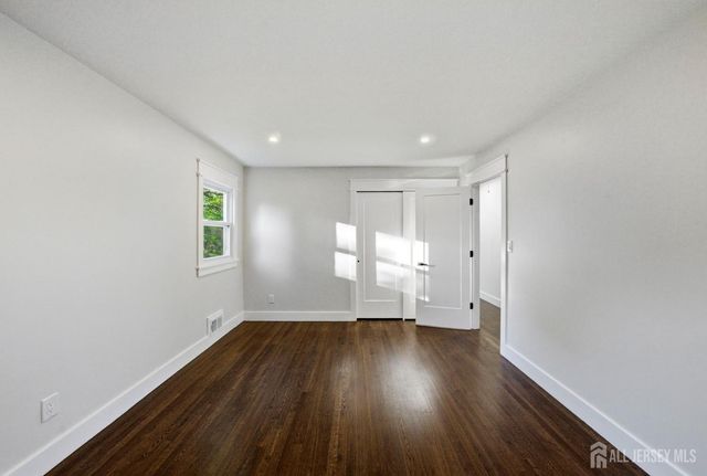 684 West Avenue, Sewaren, NJ 07077