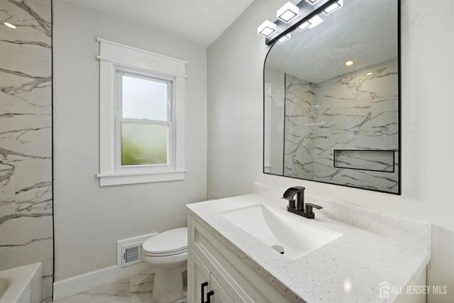 684 West Avenue, Sewaren, NJ 07077