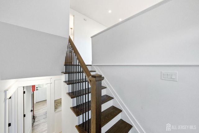684 West Avenue, Sewaren, NJ 07077