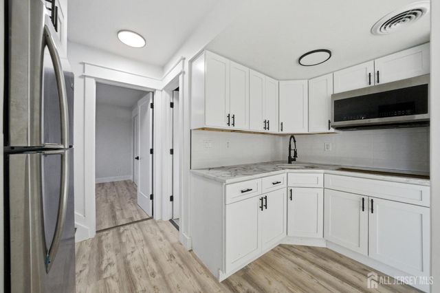 684 West Avenue, Sewaren, NJ 07077