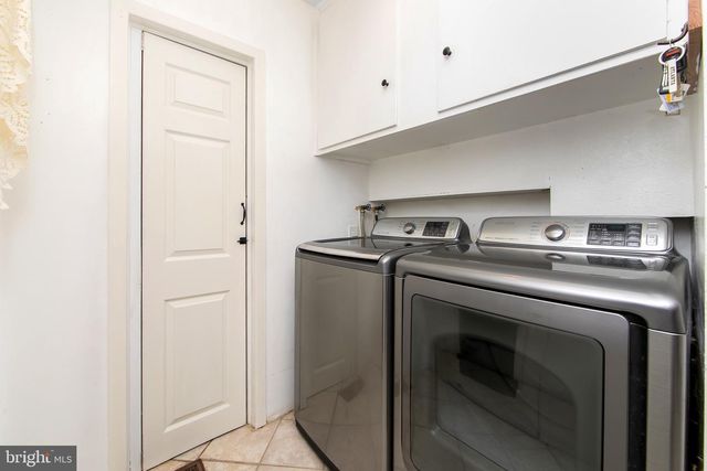 40 RITTENHOUSE DR, Willingboro, NJ 08046